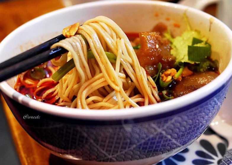 Chongqing Street Noodle