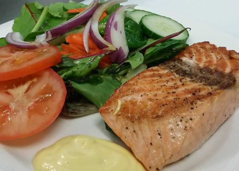  Island Rooster - Uncle Frankies Cafe Salmon
