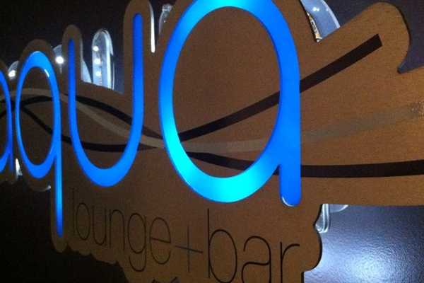Aqua Lounge & Bar