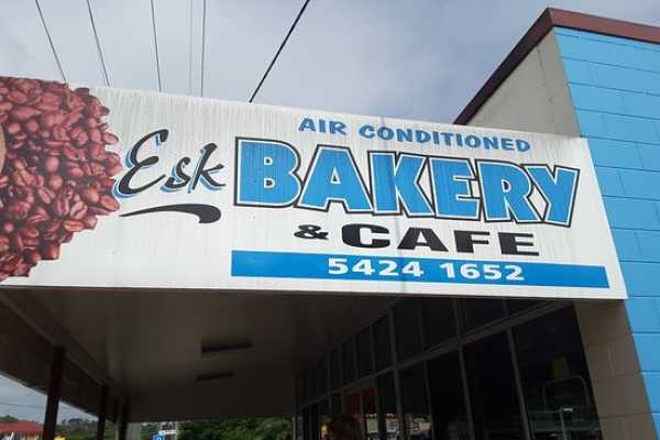 Esk Bakery and Cafe Logo